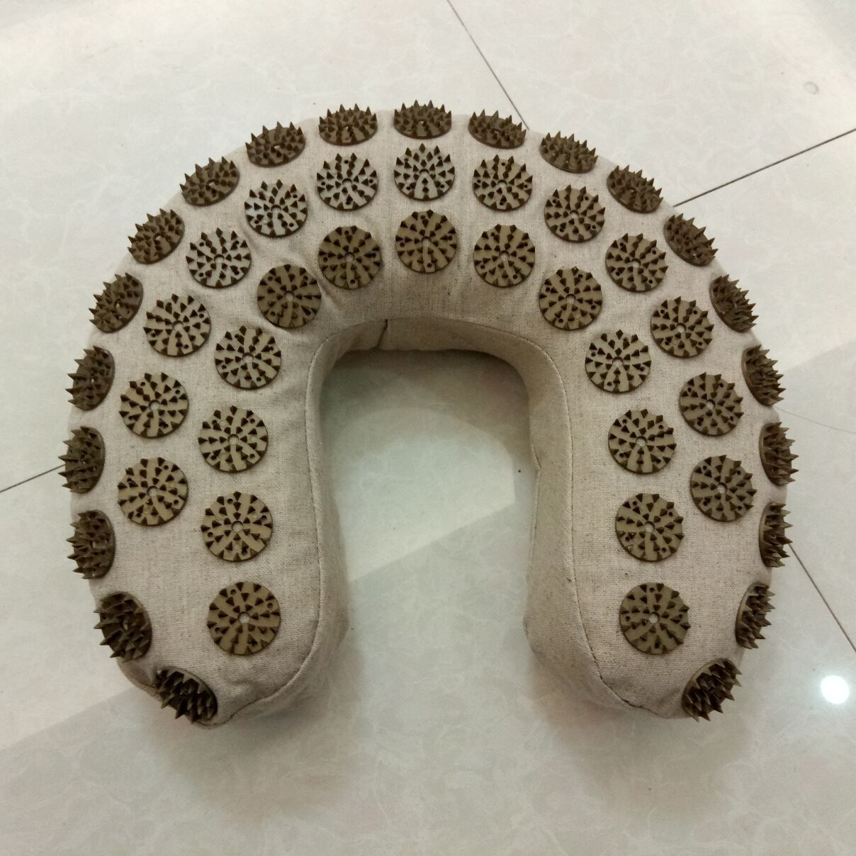 U-Shaped Acupuncture Pillow
